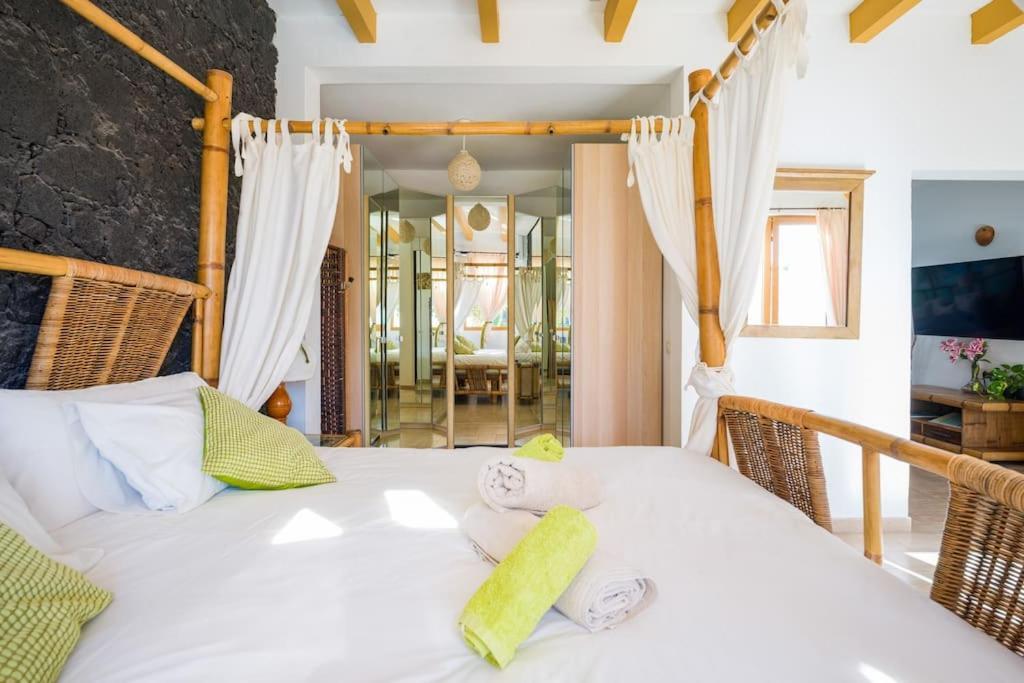 Villa La Isla By Rentaholidayslanzarote Playa Blanca  Eksteriør billede